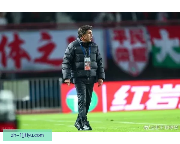 《足球教练》丹尼真实上场踢职业赛